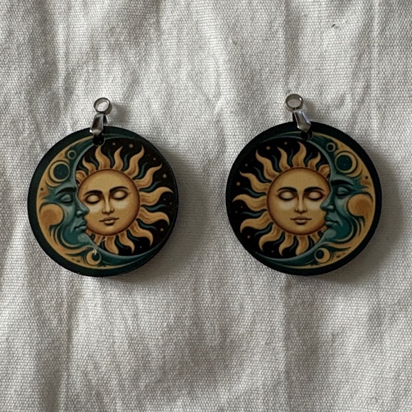 Sun and moon earrings - Picture 2 of 6